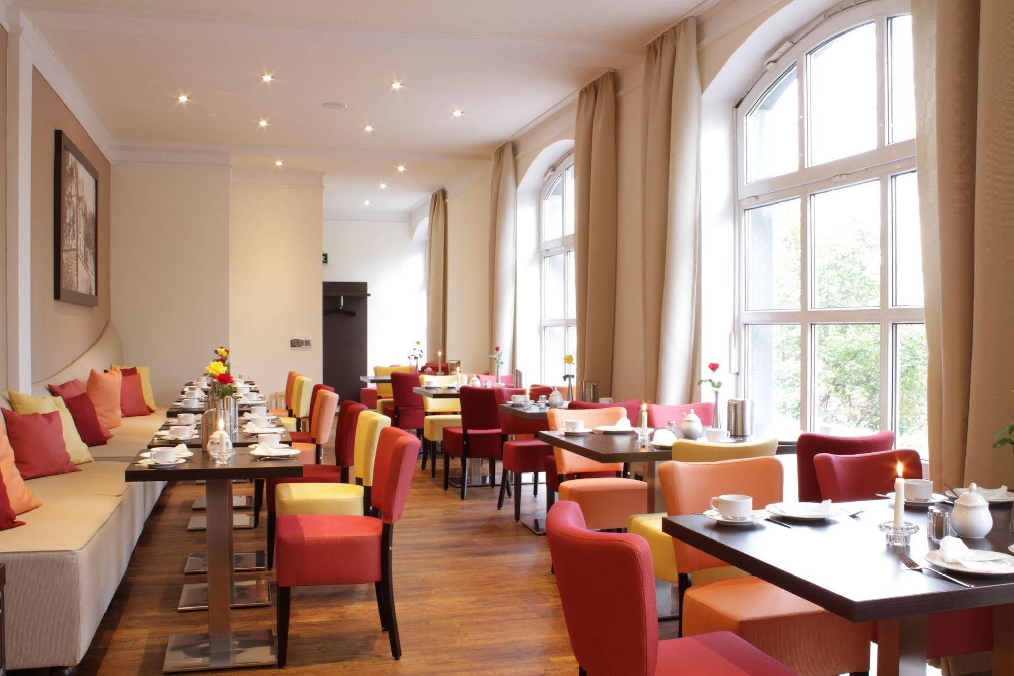 Hotel Restaurant Zwergschloesschen Gera Ngoại thất bức ảnh